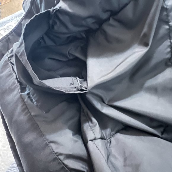 $1795 Authentic CANADA GOOSE Made in CANADA Women's Fur Hoodie SnapZip Coat Sz.M - Picture 15 of 16